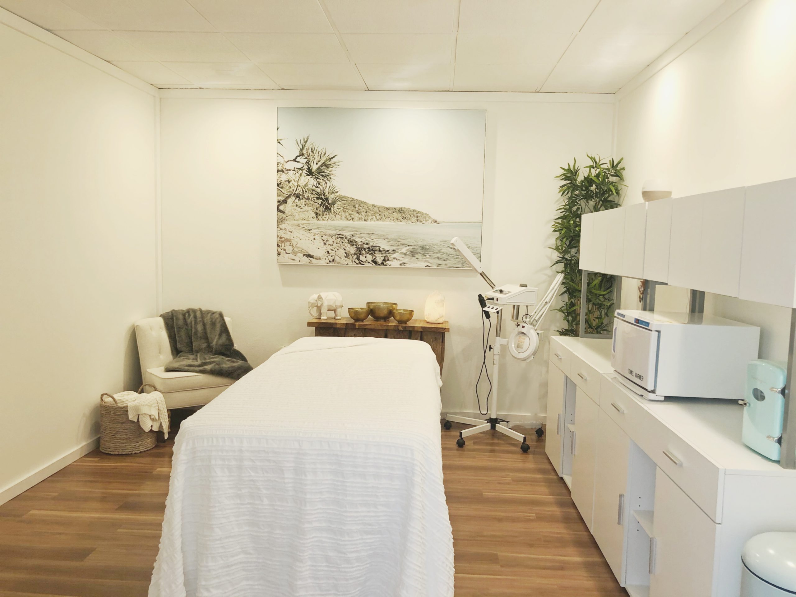 asthetik new private spa treatment room